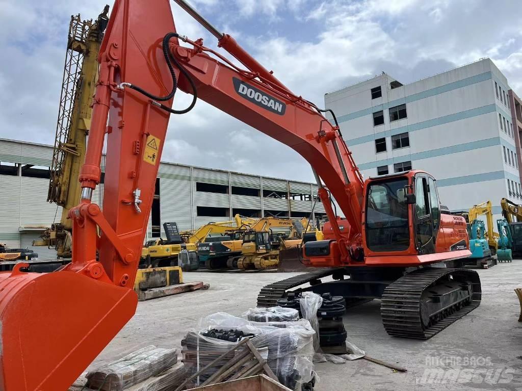Doosan DX 300 Gravemaskiner på larvebånd