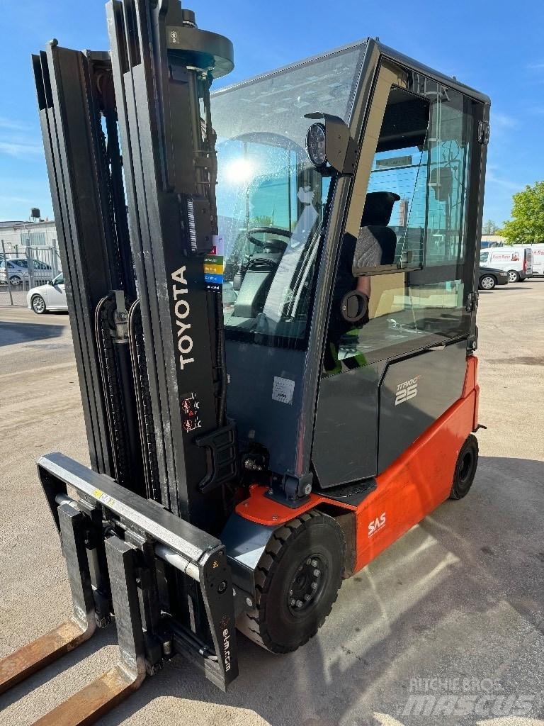 Toyota 8FBMKT25 El gaffeltrucks