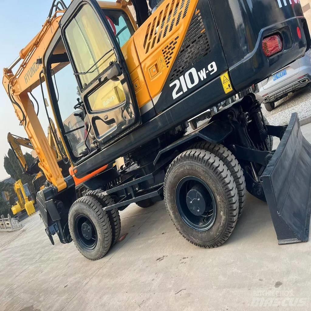 Hyundai R210W-9 Gravemaskiner på hjul