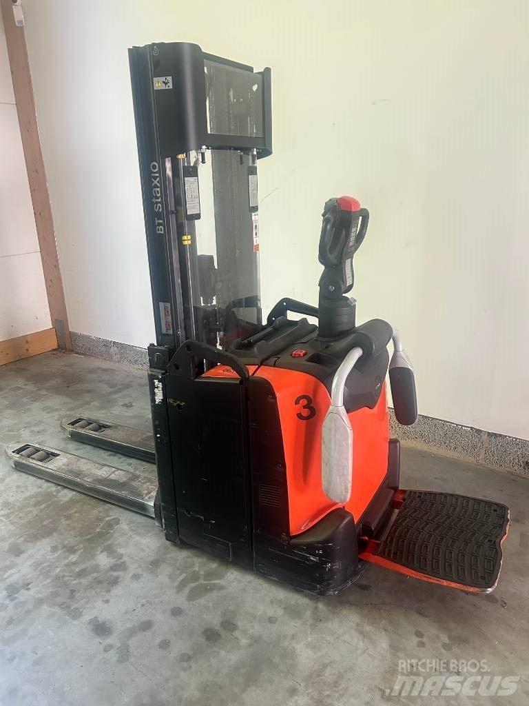 BT SPE 120 L Gaffelstabler med gående fører