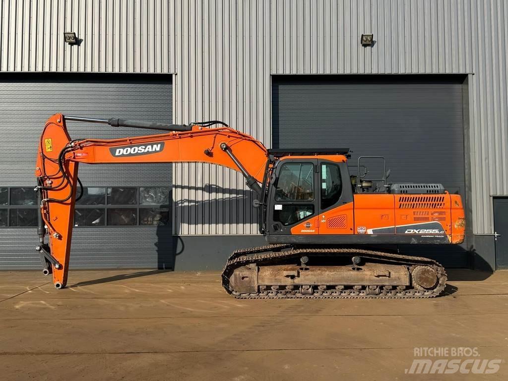 Doosan DX255NLC-5 Gravemaskiner på larvebånd