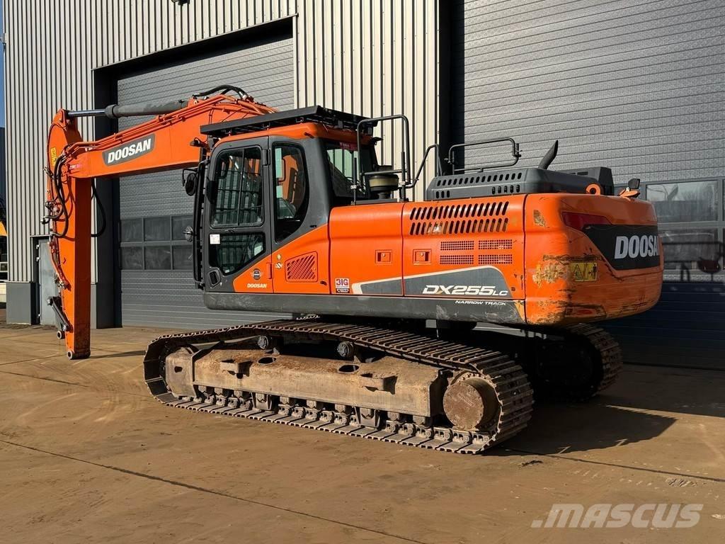 Doosan DX255NLC-5 Gravemaskiner på larvebånd