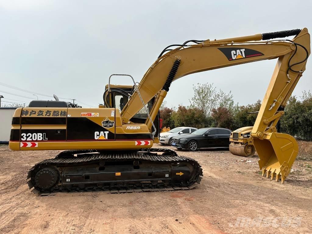 CAT 320B Gravemaskiner på larvebånd