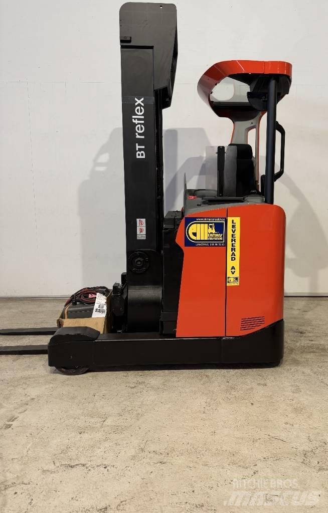 BT truck RRE140H Reachtruck