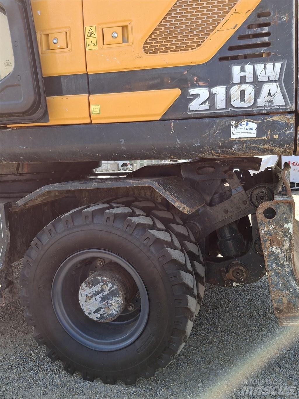 Hyundai HW 210 A Gravemaskiner på hjul