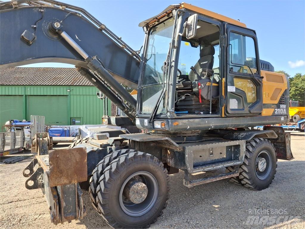 Hyundai HW 210 A Gravemaskiner på hjul