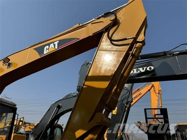 CAT 320 B L Gravemaskiner på larvebånd