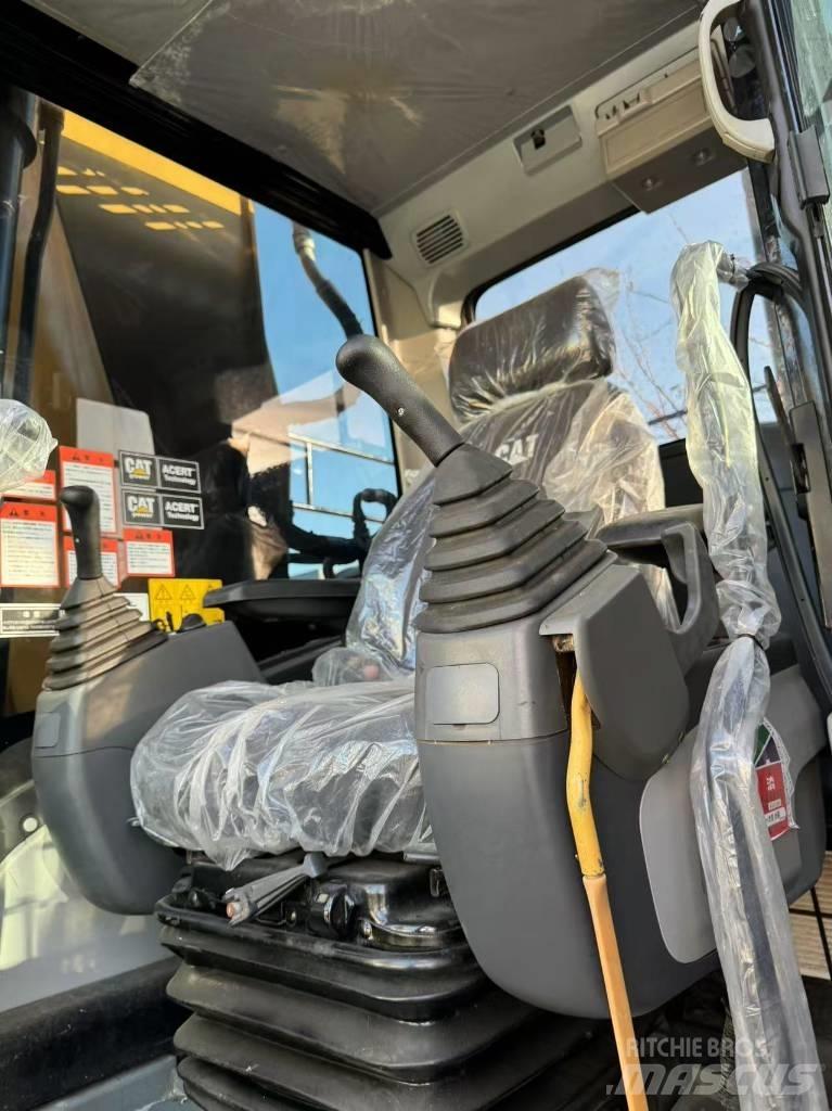 CAT 325D Gravemaskiner på larvebånd