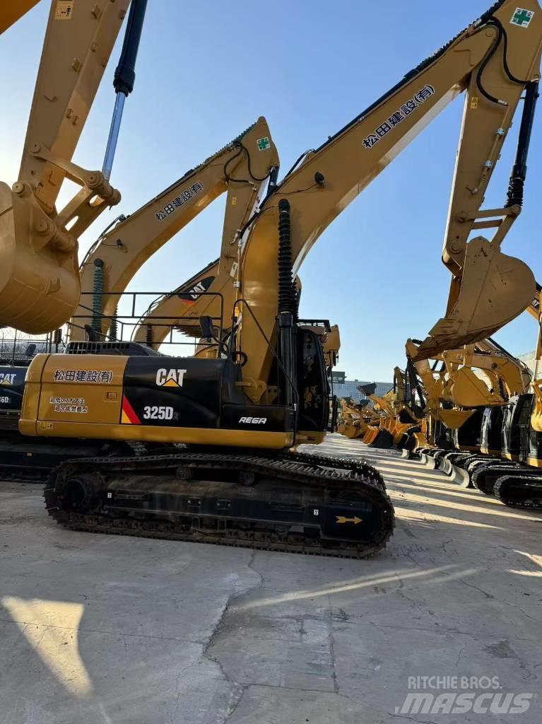 CAT 325D Gravemaskiner på larvebånd