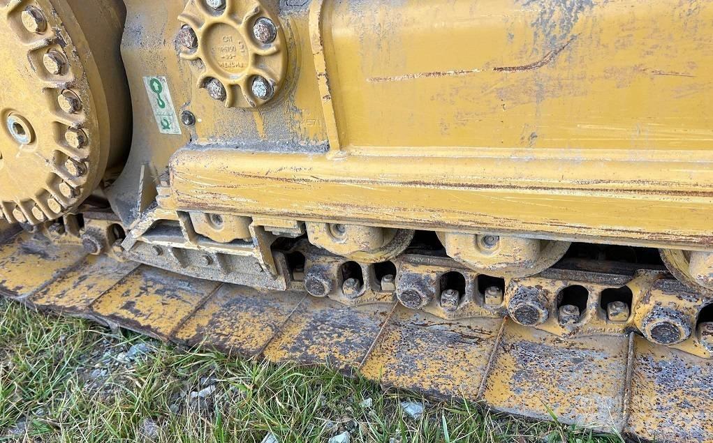 CAT D 4 Bulldozer på larvebånd