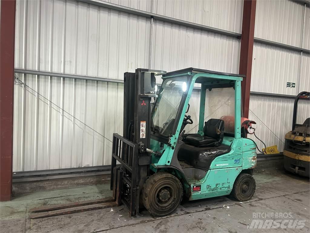 Mitsubishi FG25NT LPG gaffeltrucks