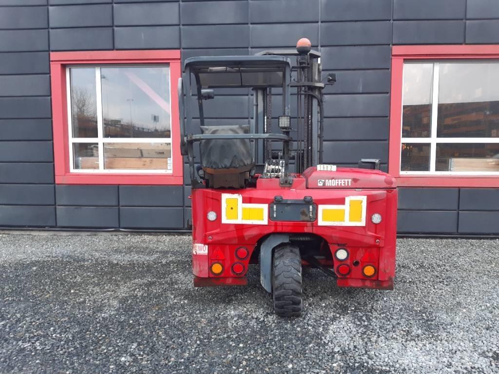Moffett M5 25.3 Gaffeltrucks - andre