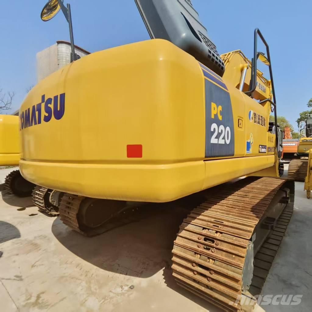Komatsu PC 220 Gravemaskiner på larvebånd
