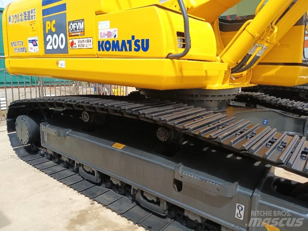 Komatsu PC 200 Gravemaskiner på larvebånd