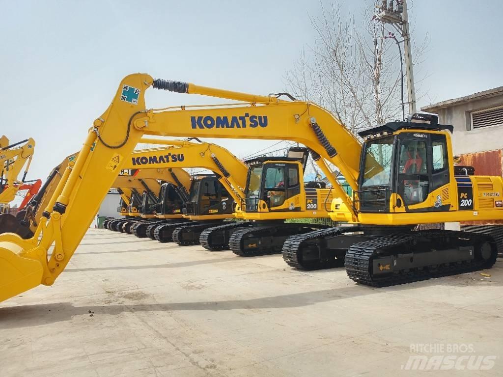 Komatsu PC 200 Gravemaskiner på larvebånd