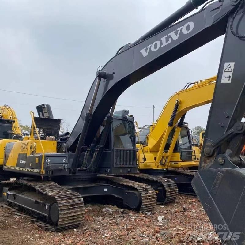 Volvo EC 240 Gravemaskiner på larvebånd