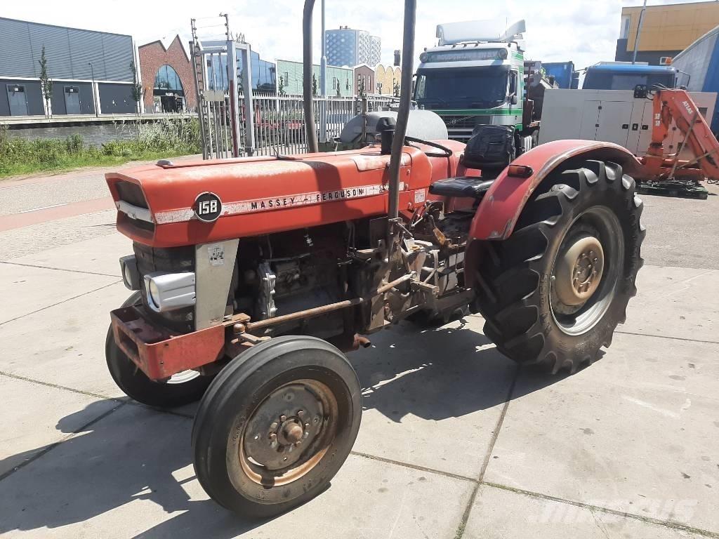 Massey Ferguson 158 Traktorer