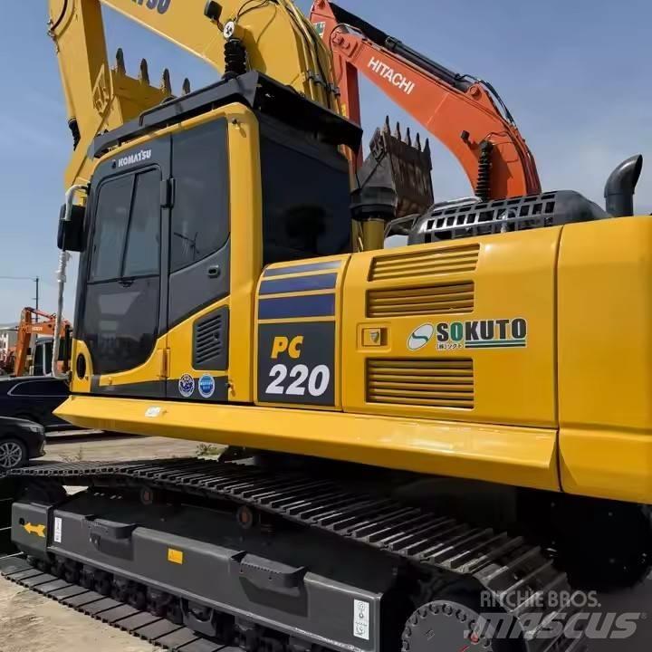 Komatsu PC220-8 Gravemaskiner på larvebånd