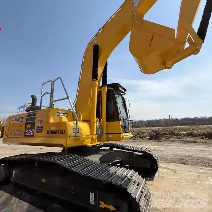 Komatsu PC220-8 Gravemaskiner på larvebånd
