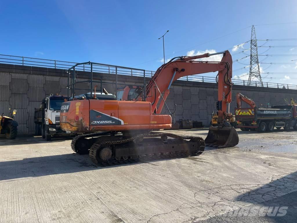 Doosan DX 255 LC Gravemaskiner på larvebånd