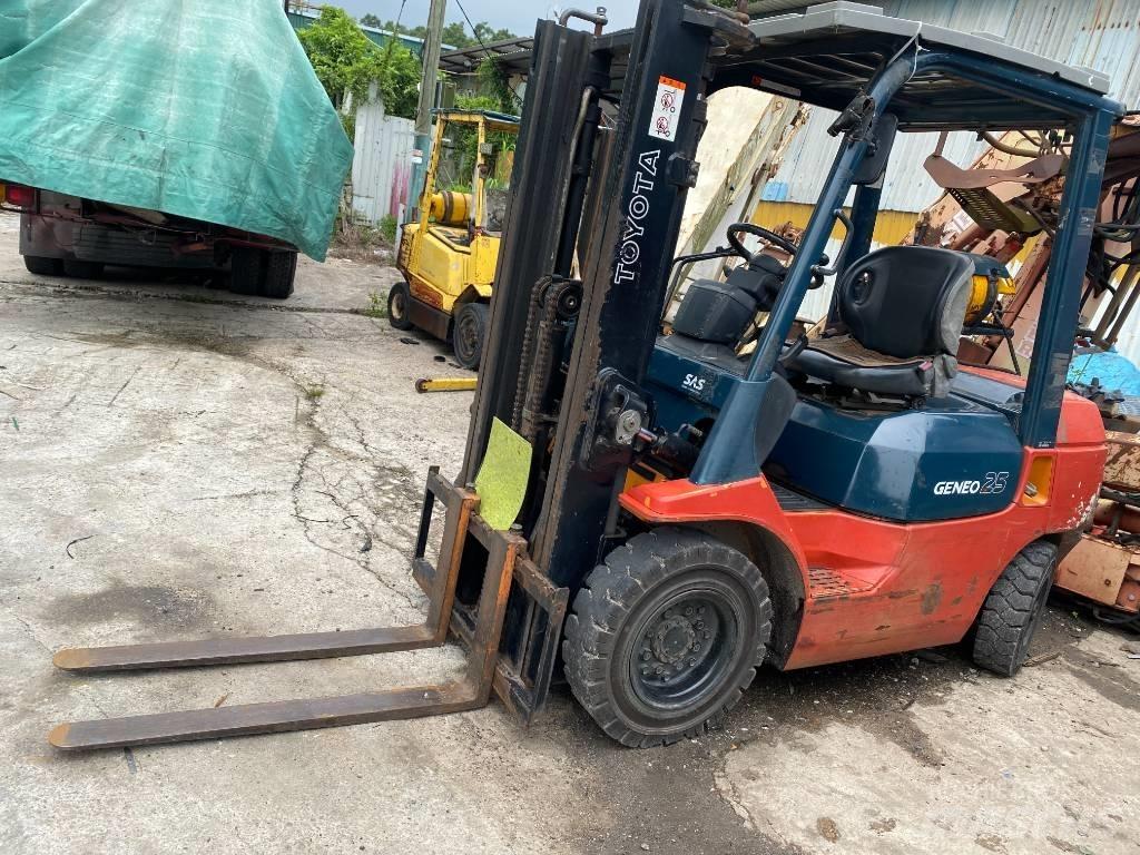 Toyota 42-7 FG 25 LPG gaffeltrucks