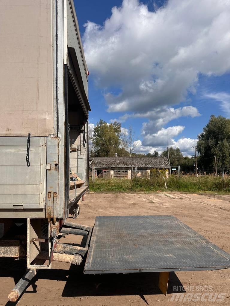 Iveco Stralis AT 190 Lastbil med kran
