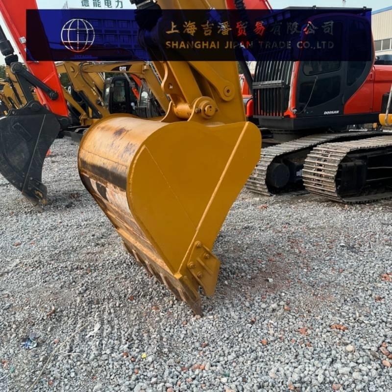 CAT 323 Gravemaskiner på larvebånd