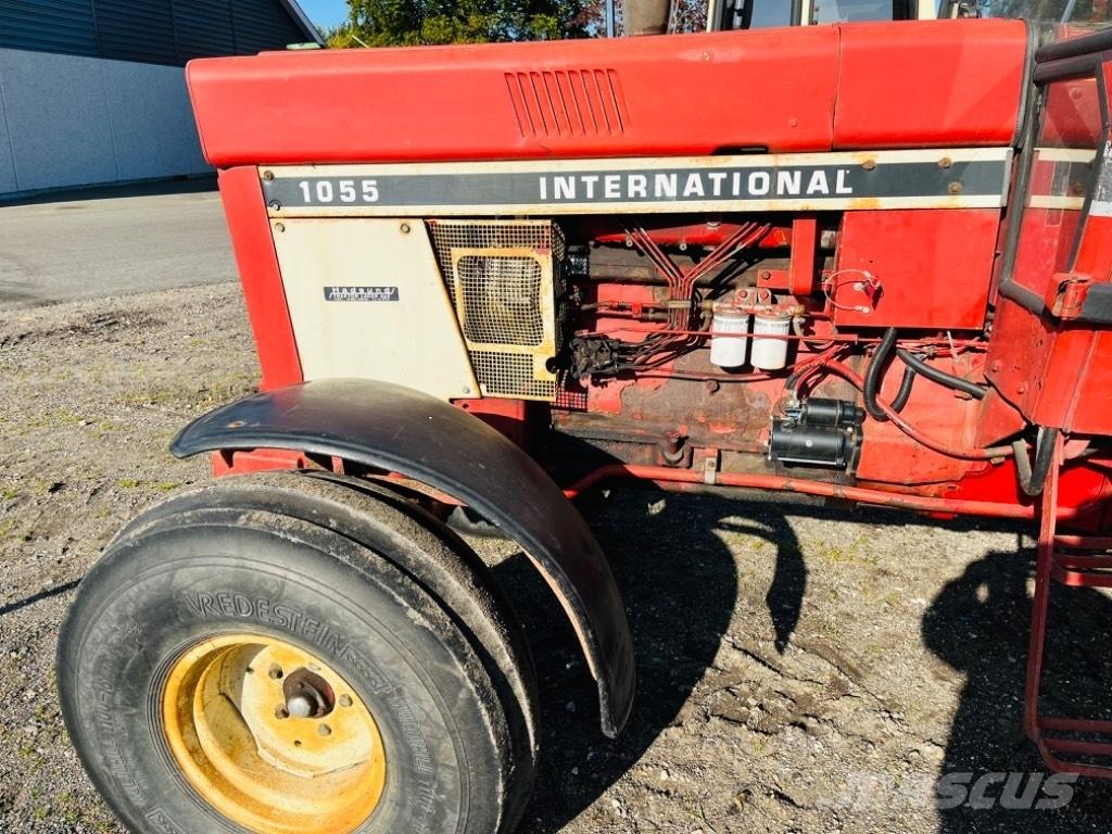 International 1055 Traktorer