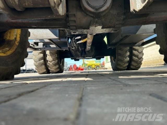 Mecalac 714 MW Gravemaskiner på hjul