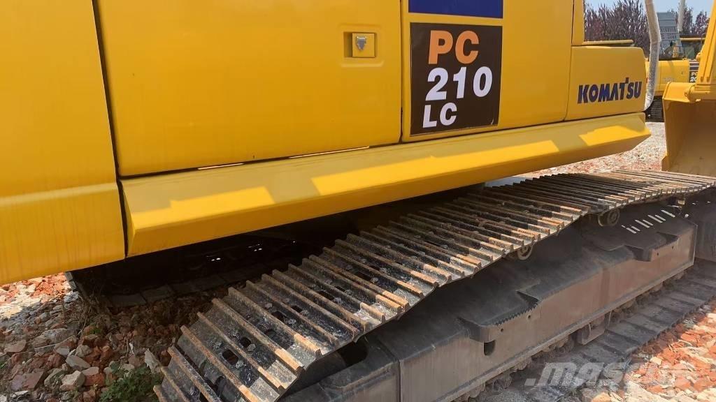 Komatsu PC 210 LC Gravemaskiner på larvebånd