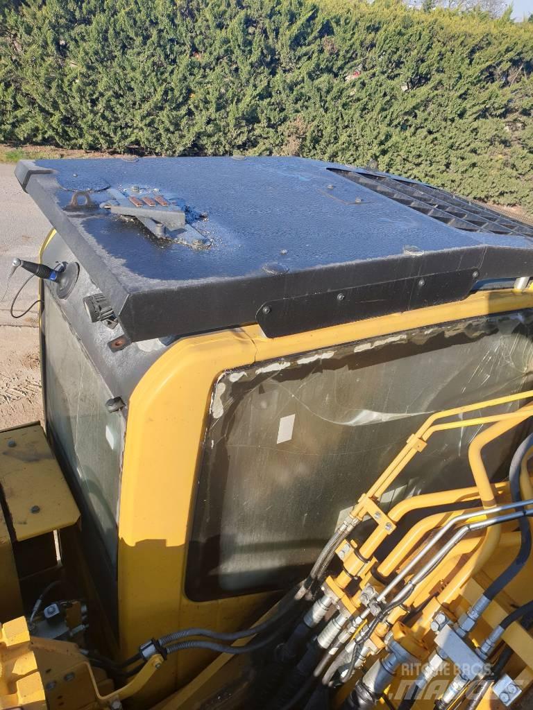 Komatsu PC490LC-11 Gravemaskiner på larvebånd