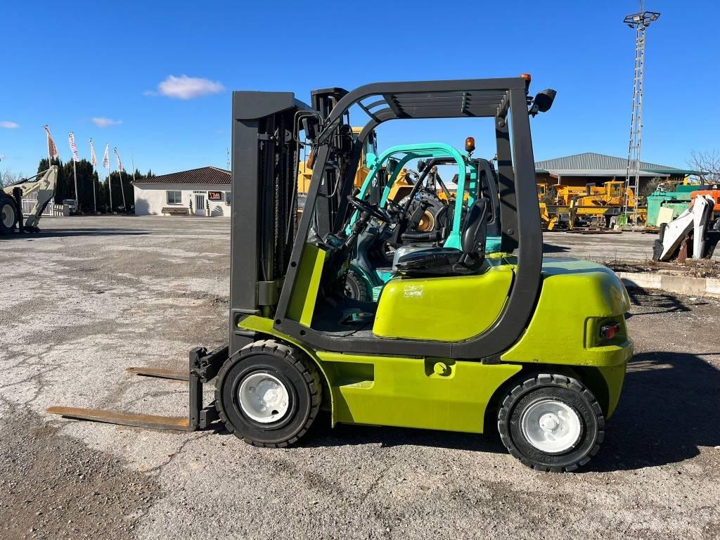 Clark CMP25D Gaffeltrucks - andre