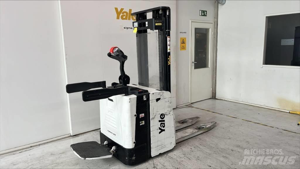 Yale MS15X Selvkørende stablere