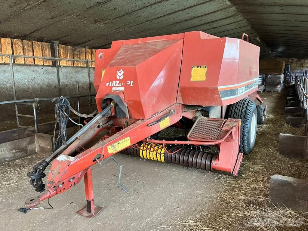 Hesston 4600 Pressere til firkantede baller