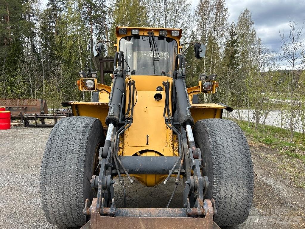 Volvo L 120 Læssemaskiner på hjul