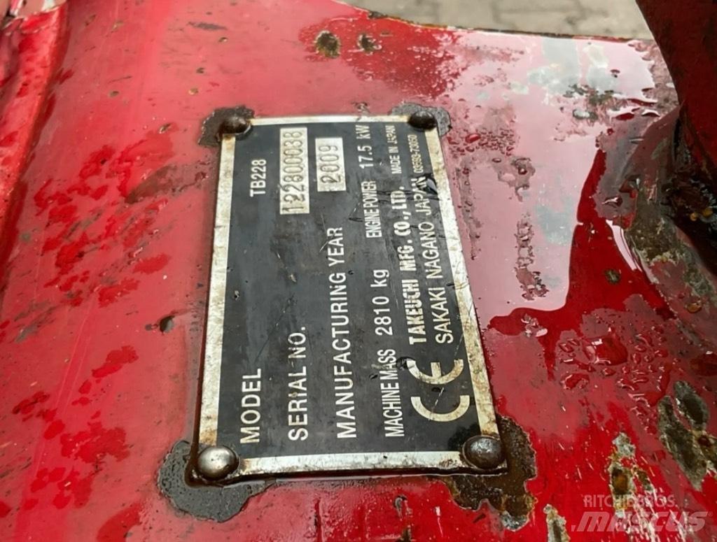 Takeuchi TB228 Minigravemaskiner