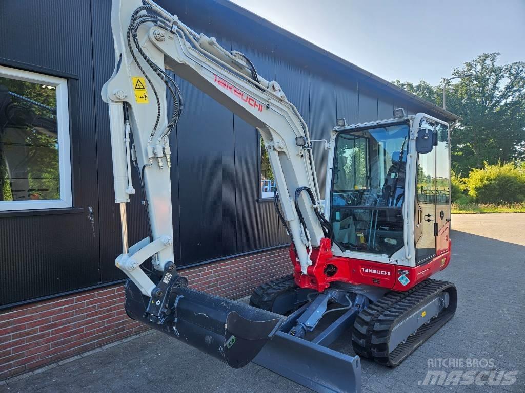 Takeuchi TB 240 Minigravemaskiner