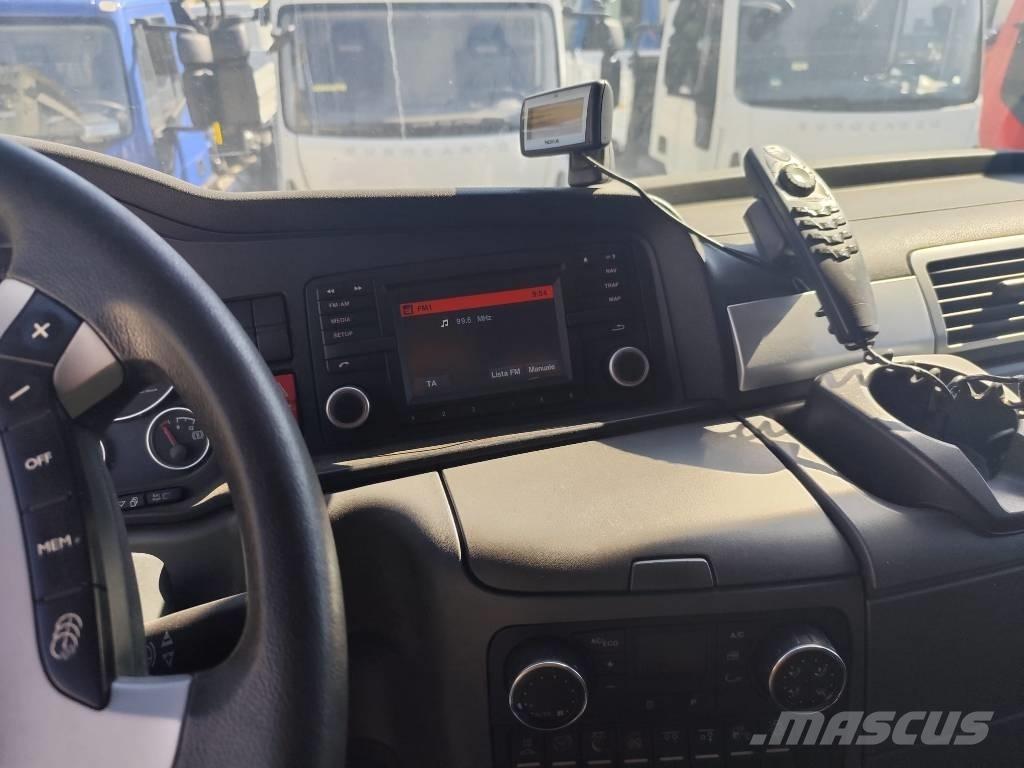 MAN TGX 26.440 Flatbed lastbiler med spil
