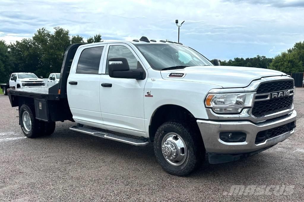 RAM 3500 TRADESMAN Lastbil med lad/Flatbed