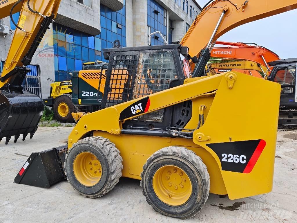 CAT 226c Minilæsser - skridstyret