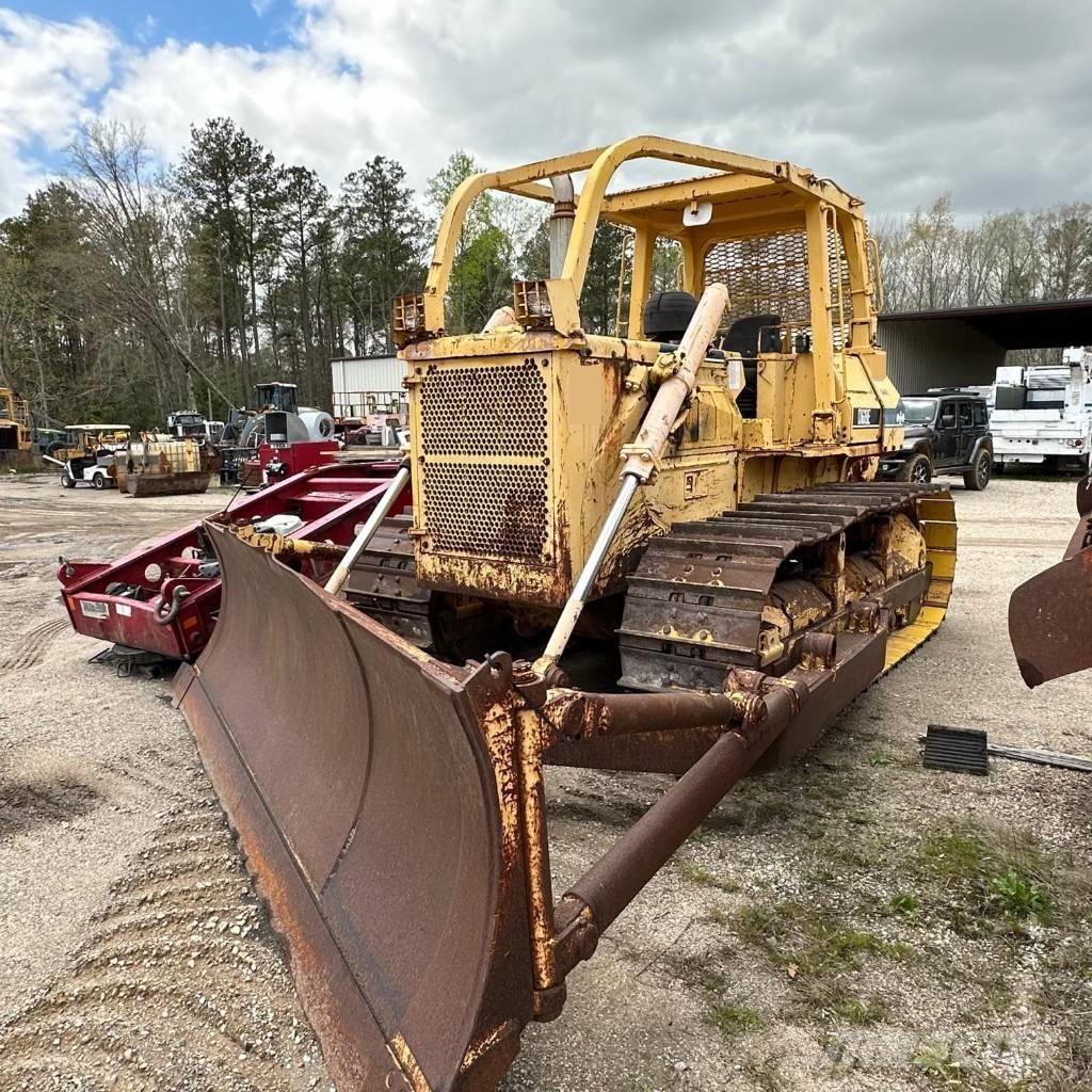 Komatsu D 68 E-1 Bulldozer på larvebånd