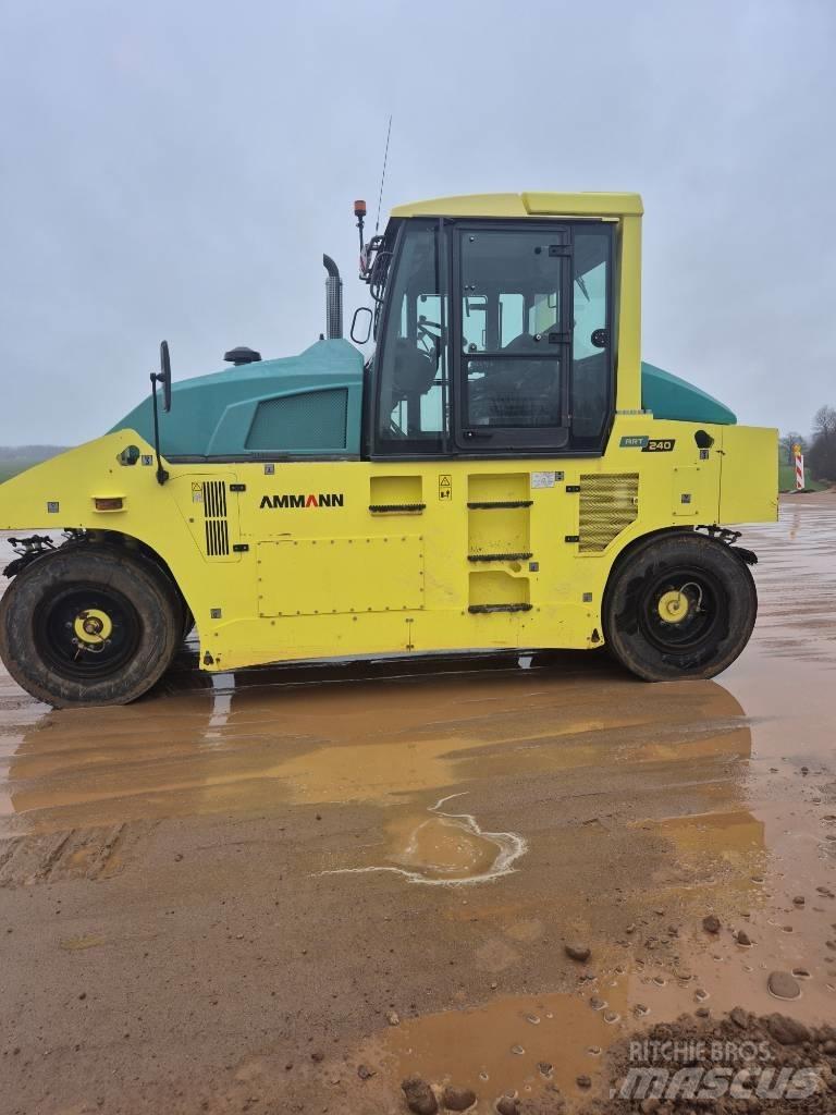 Ammann ART 240 Tromle med luftdæk