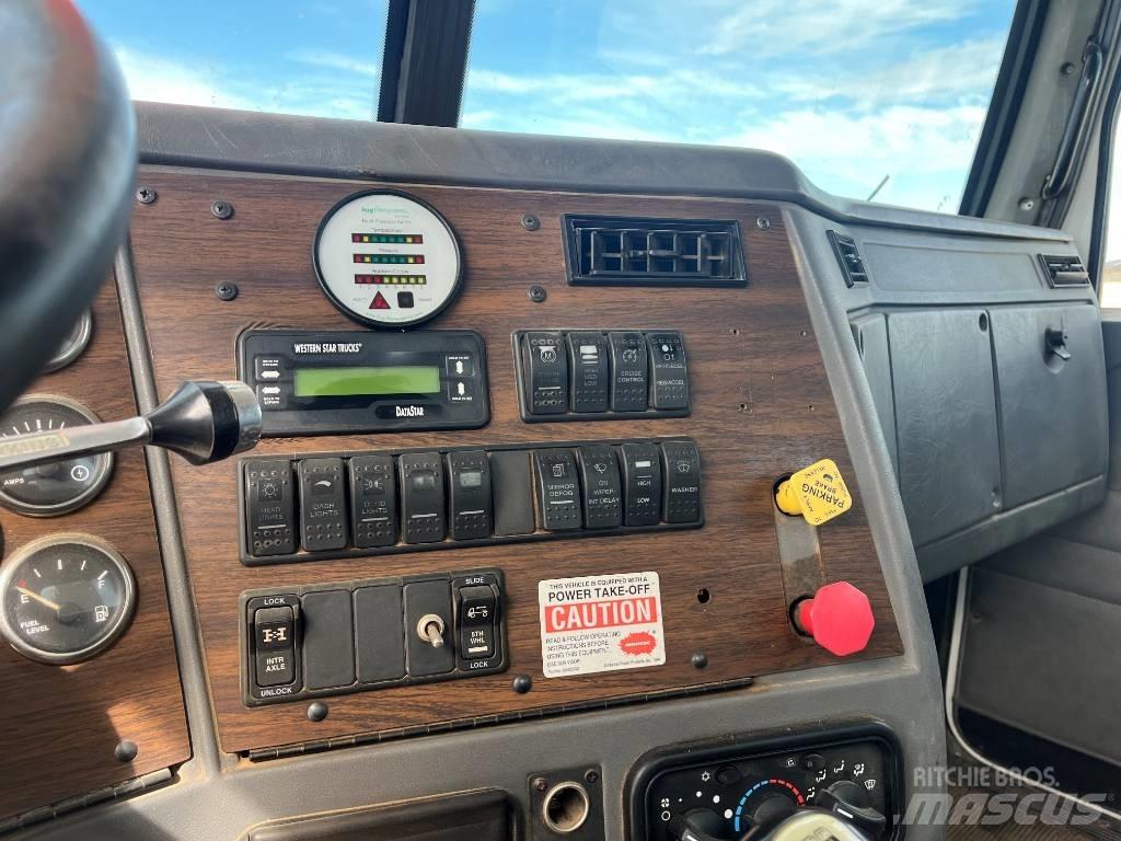 Western Star 4900 Kraner på larvebånd