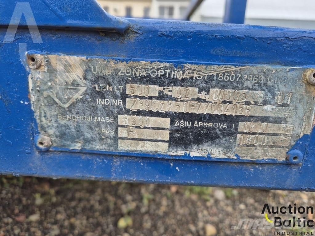  Bazaltas 3 Semi-trailer med Gardinsider