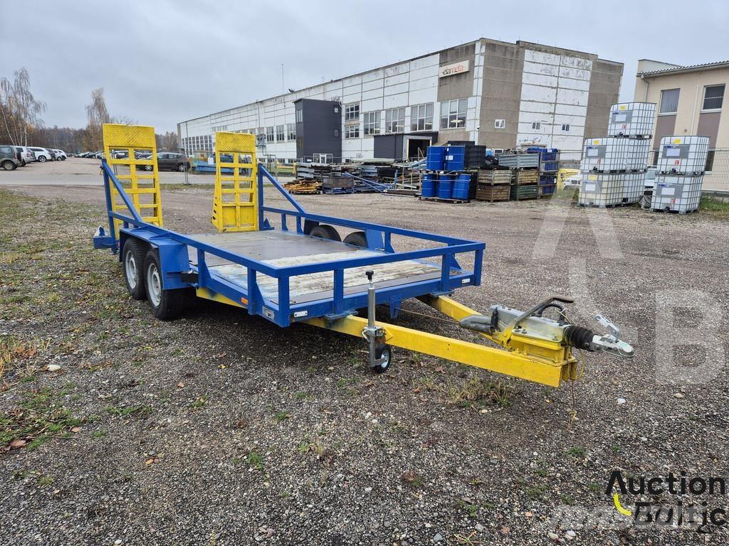  Bazaltas 3 Semi-trailer med Gardinsider