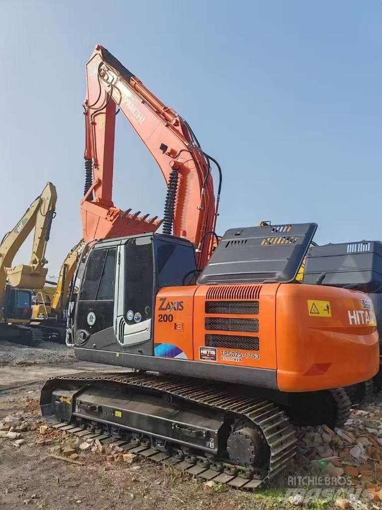 Hitachi 200-3 Gravemaskiner på larvebånd