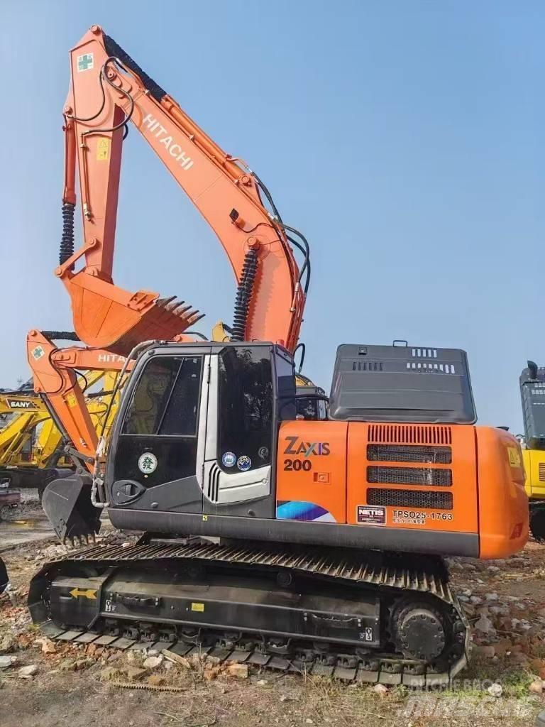 Hitachi 200-3 Gravemaskiner på larvebånd
