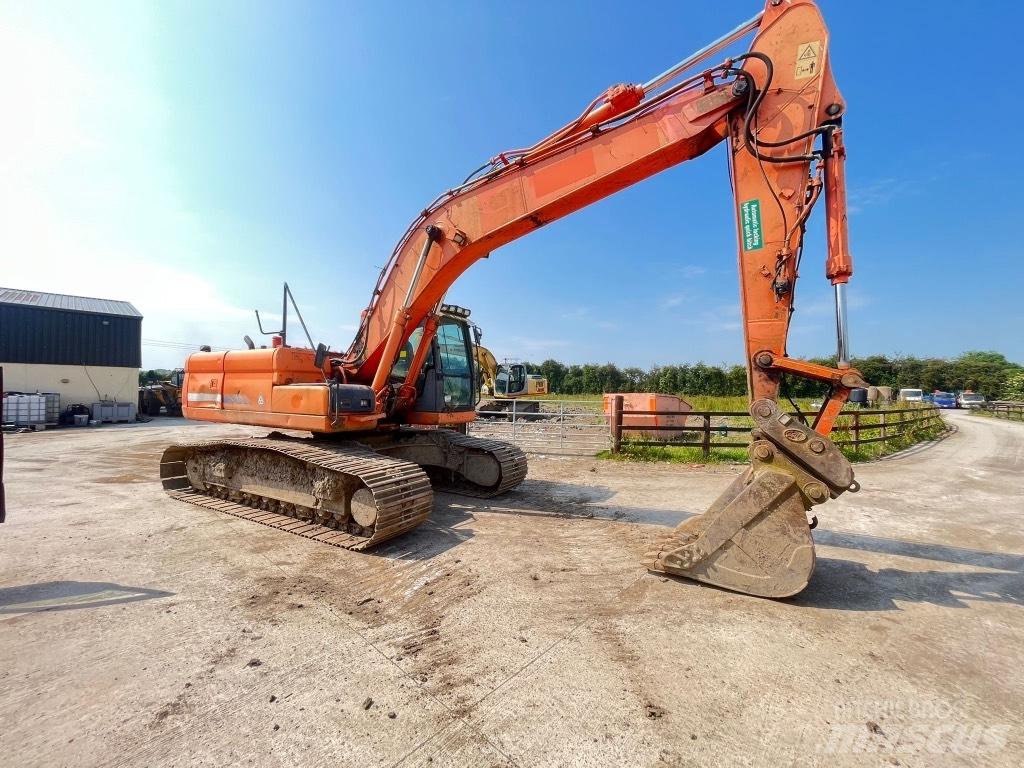 Doosan DX225 Gravemaskiner på hjul