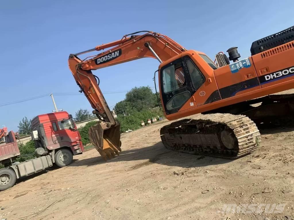 Doosan DH300 Gravemaskiner på larvebånd