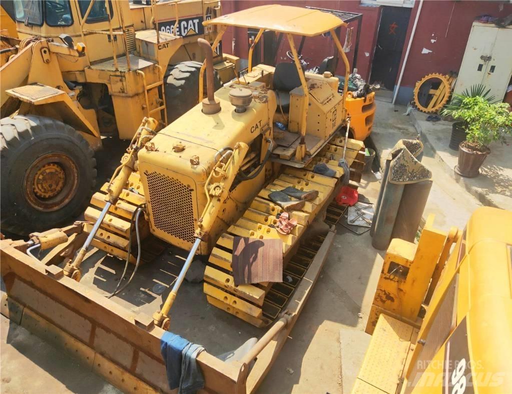 CAT D 4 E Bulldozer på larvebånd